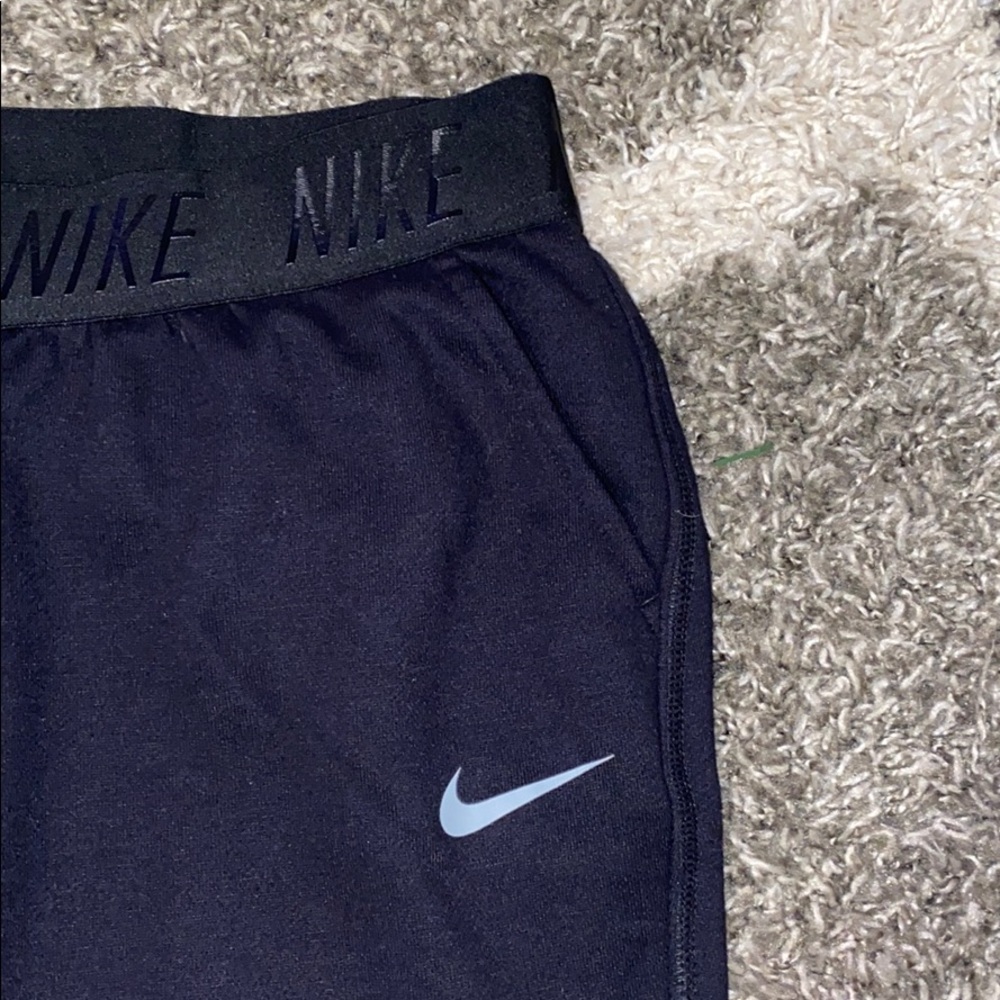 ✨Nike Joggers✨ - Picture 3 of 4